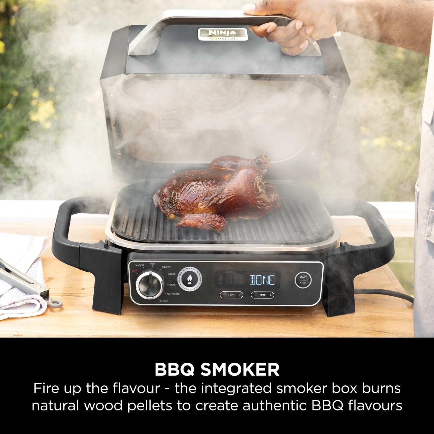 Ninja Woodfire Electric BBQ Grill & Smoker, 7-in-1 Outdoor Grill & Air Fryer, Roast, Bake, Dehydrate, Uses Woodfire Pellets, Weather Resistant, Non-Stick, Portable, Electric, Grey/Black, OG701UK