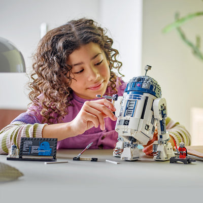 LEGO Star Wars 75379 R2-D2 Building Toy - Play and Display Droid Figure with Rotating Head, Periscope & Tools - incl. a Darth Malak Minifigure - Gift for 10+ Year Old Boys & Adult Fans