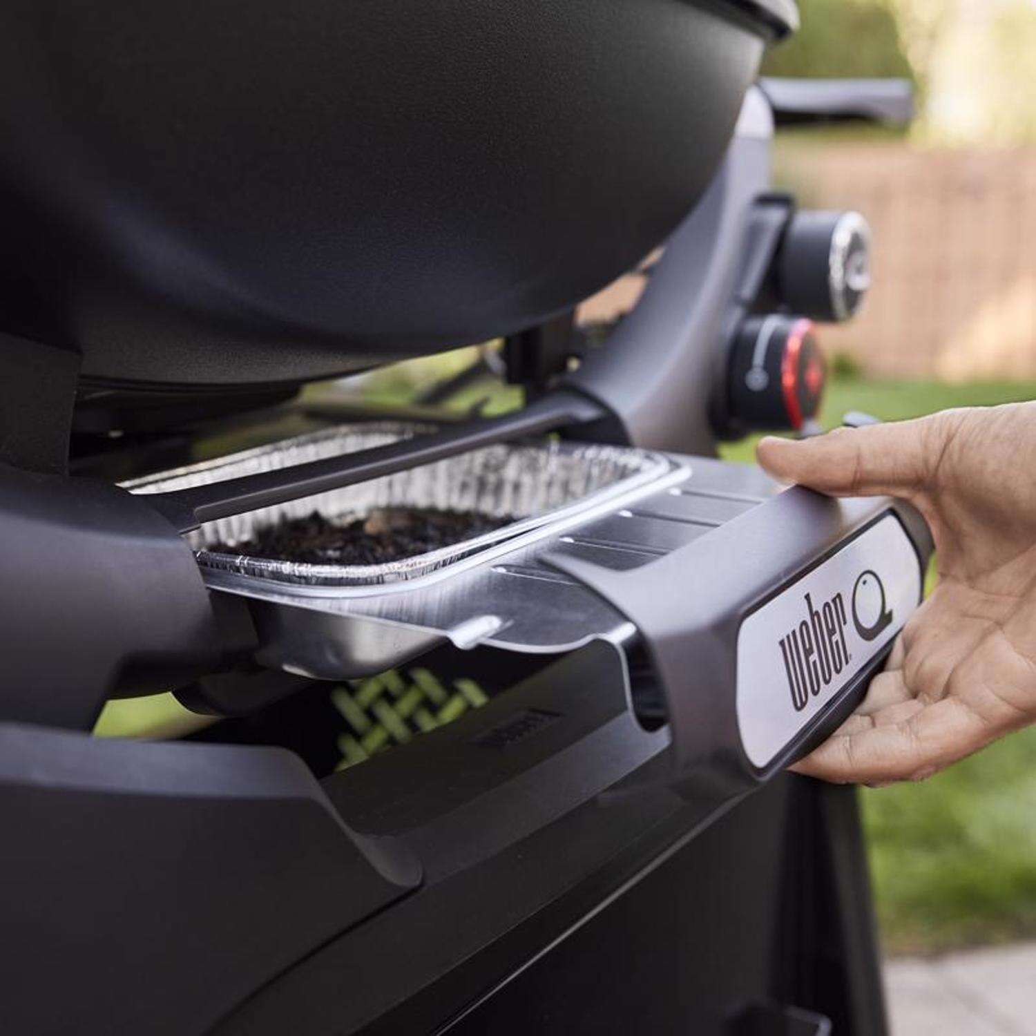 Weber Q 2800N+ w/Cart 2 Burner Grill